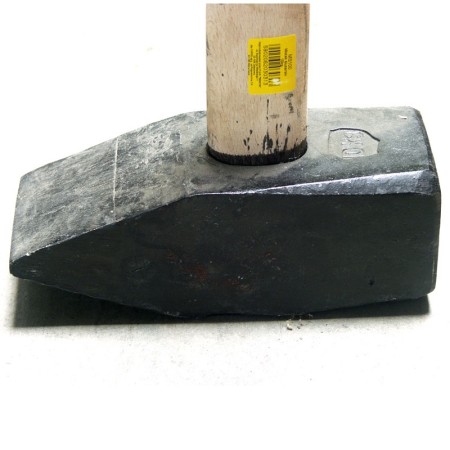 Kalapács fa nyéllel- 2kg