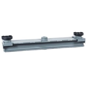 Keresztrúd egydugattyús csatornaemelőhöz